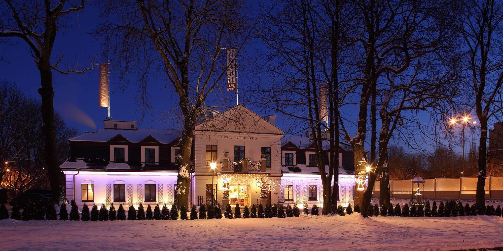 Hotel Dwor Kosciuszko Cracovia Esterno foto The main building of the hotel